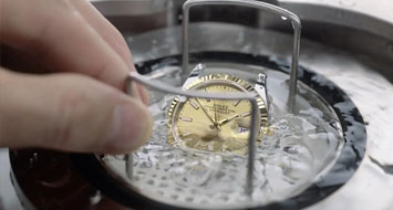 上海卡地亚（Cartier）腕表售后维修点